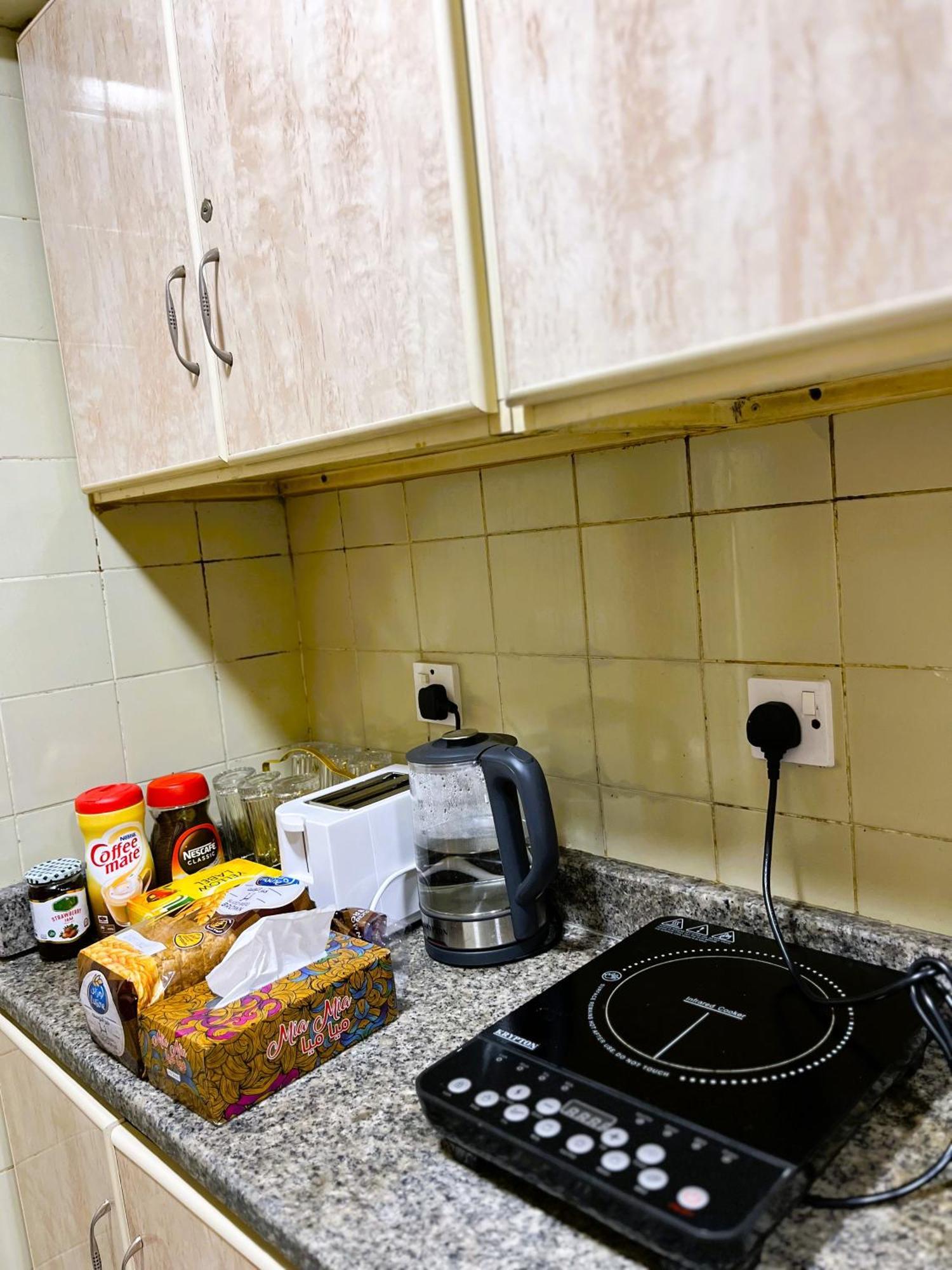 דובאי Yoko Luxury Hostel מראה חיצוני תמונה
